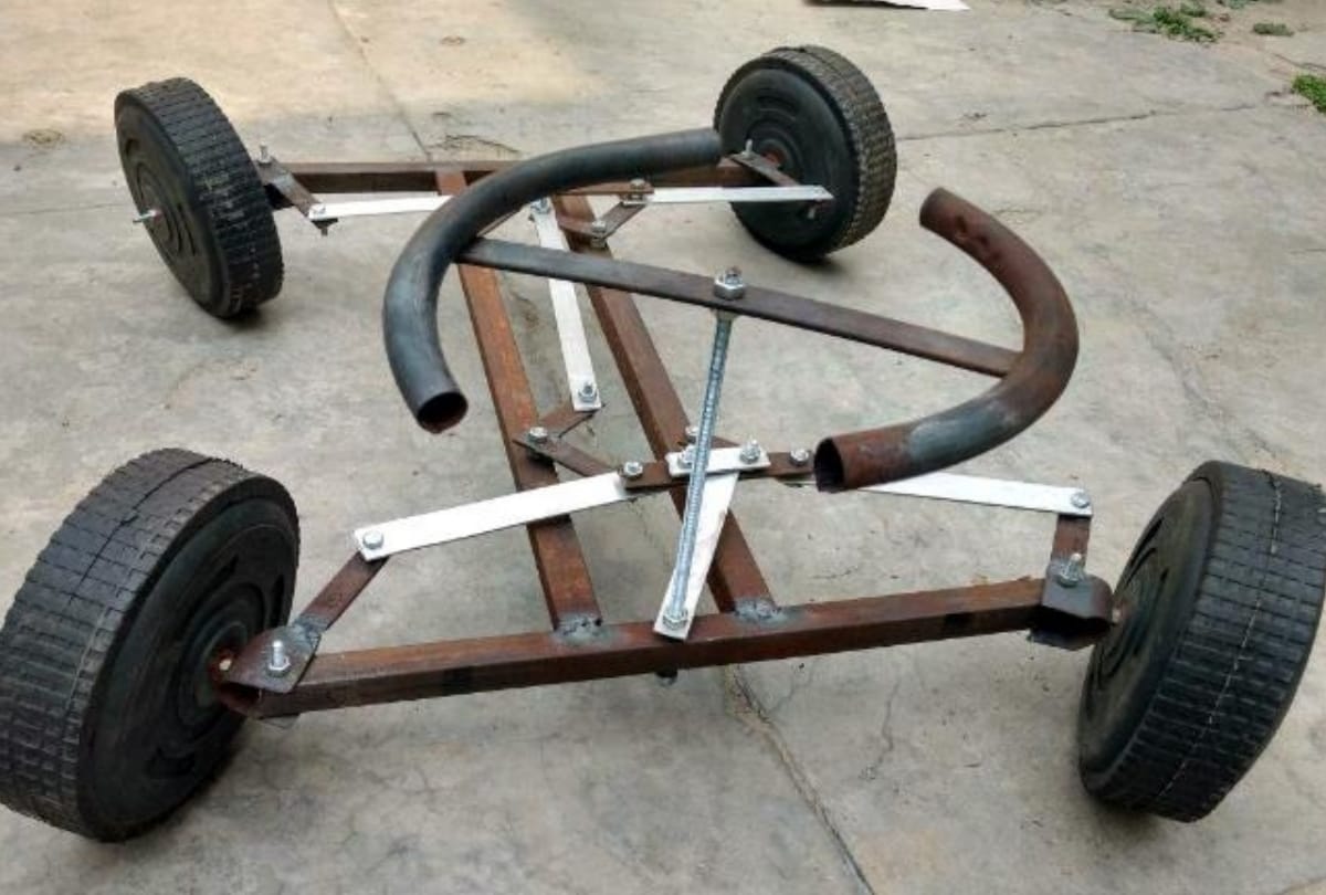 B Tech students developed four wheel steering mechanisms for four wheelers