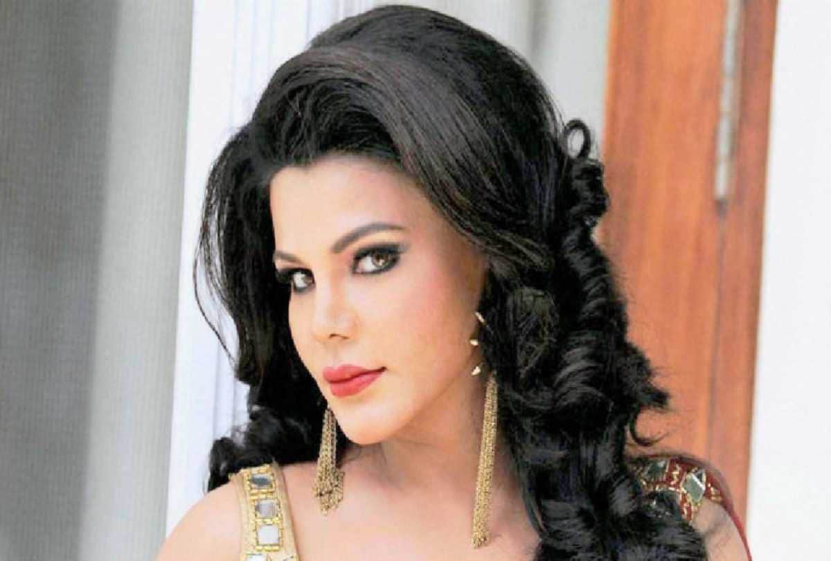 Rakhi Sawant is crying for Mika Singh going Dubai to help him