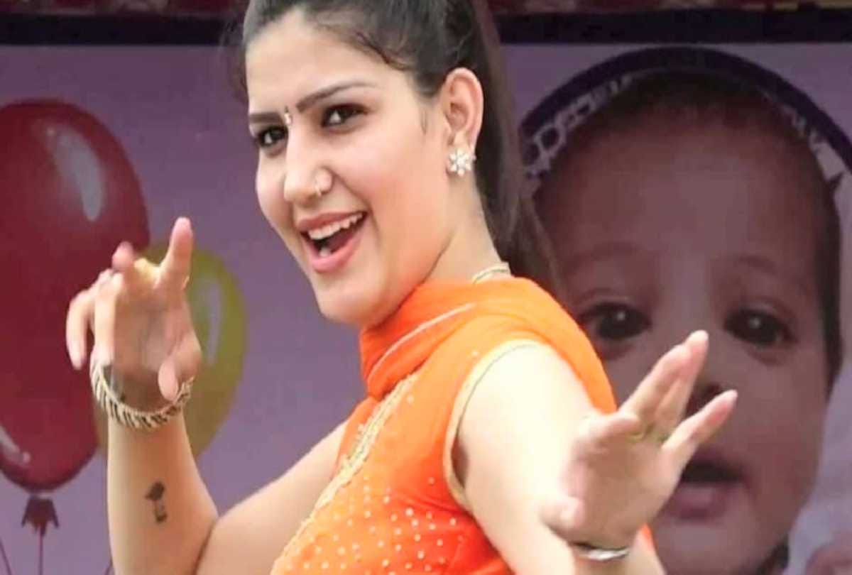 Sapna Choudhary bhojpuri item number Mere Samne Aake viral