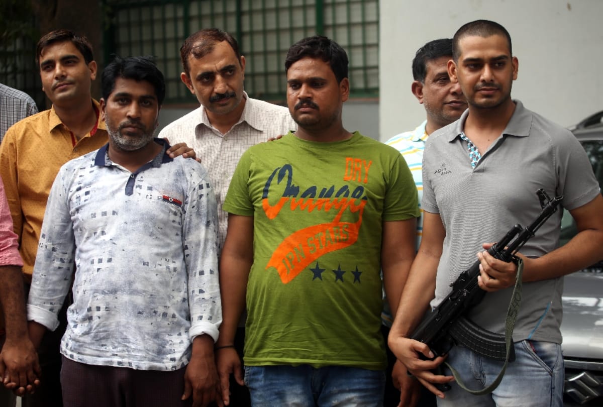 two held with heroine worth rupees 40 crore in delhi