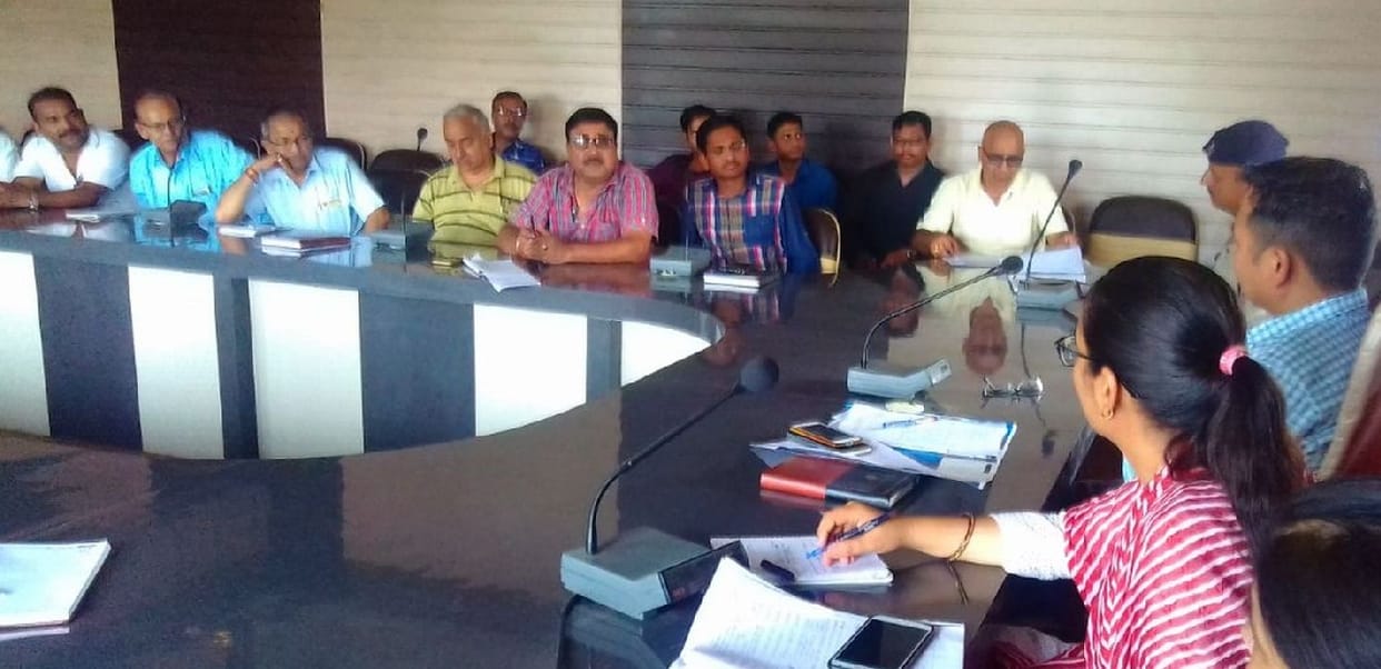Authorities, servants instructed not to leave office without giving permission