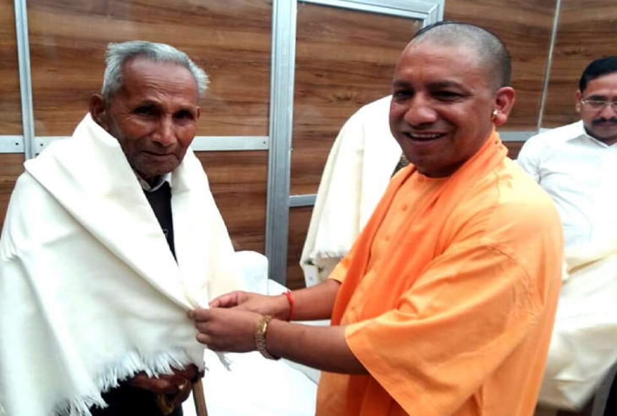 cm yogi adityanath father passes away in delhi aiims, lost wish not completed