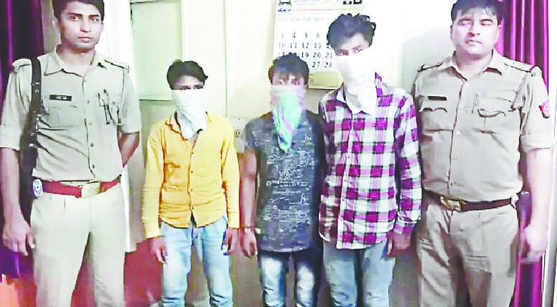 Four bike looters arrested in encounter