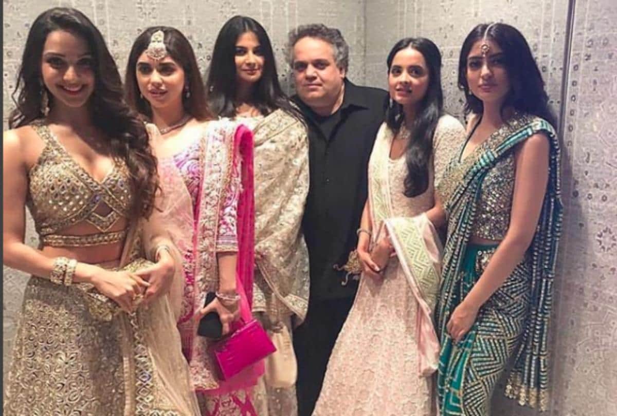 navya naveli wear saree at akash ambani engagement party