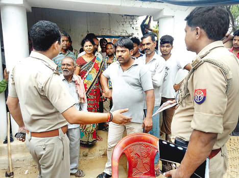 Six days after husband's suicide, wife falls on a trap