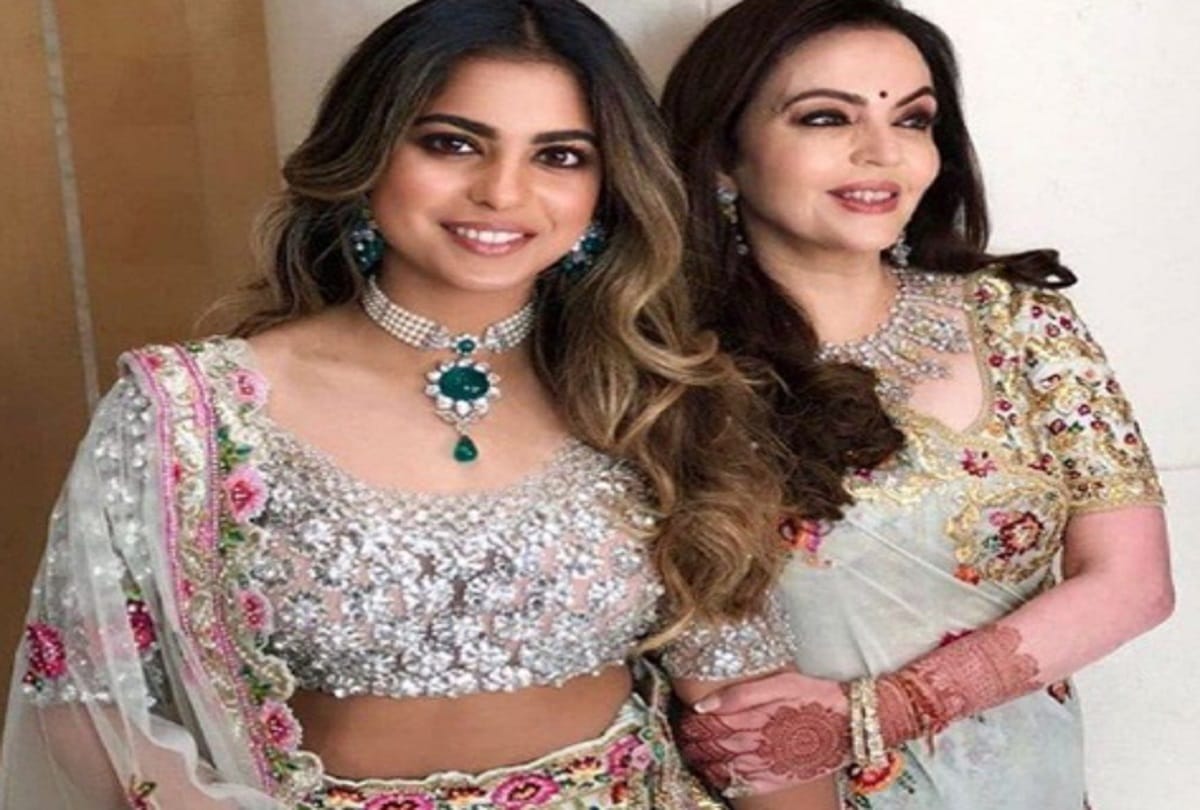 isha ambani gets emotional on dilbaro song at akash shloka engagement party