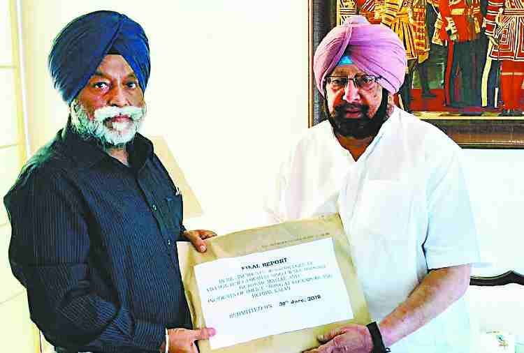 justice ranjit singh hand overed holy book discourtesy case enquiry report to cm 