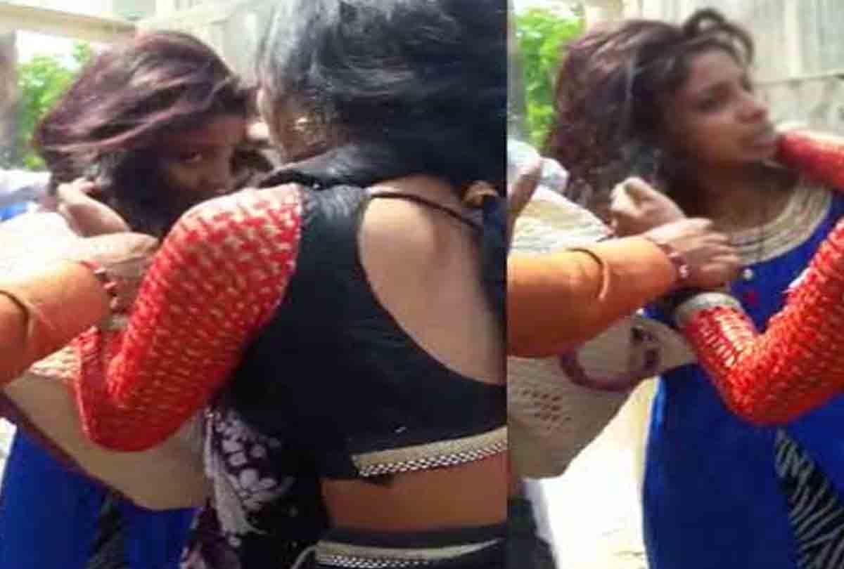 Demolition in beauty parlor unnao