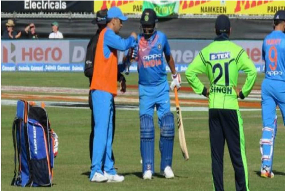 ms dhoni serving drinks for suresh raina against ireland 2nd t20i match