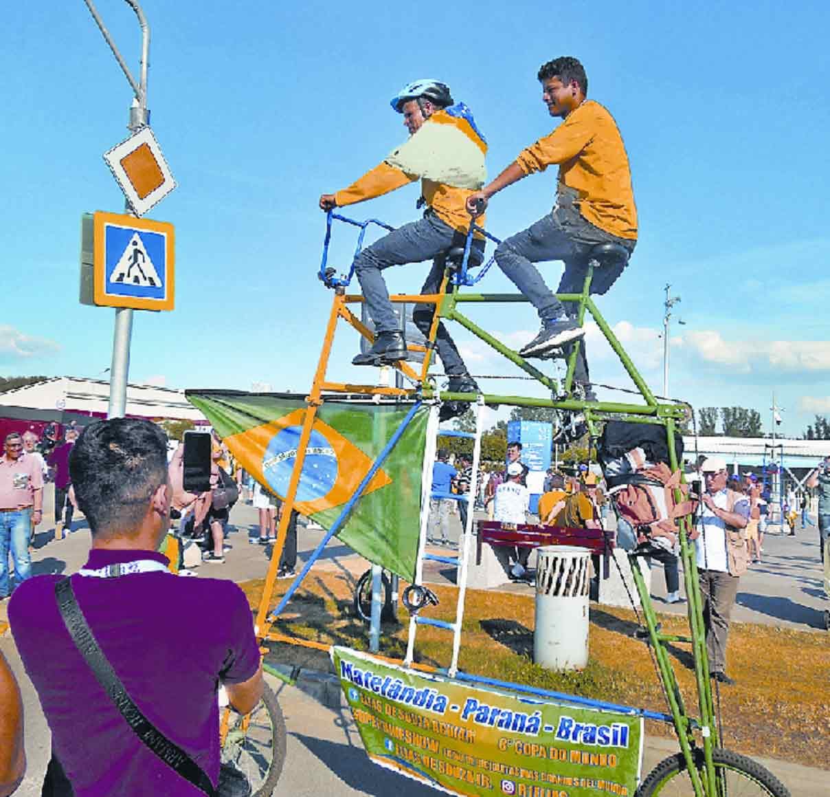 ilyas d souza watch eight fifa world cup on his 12 feet tall cycle
