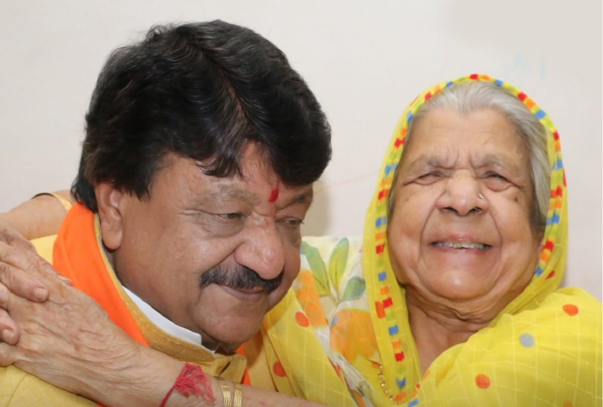 BJP national general secretary Kailash Vijayvargiya mother Ayodhya Devi dies