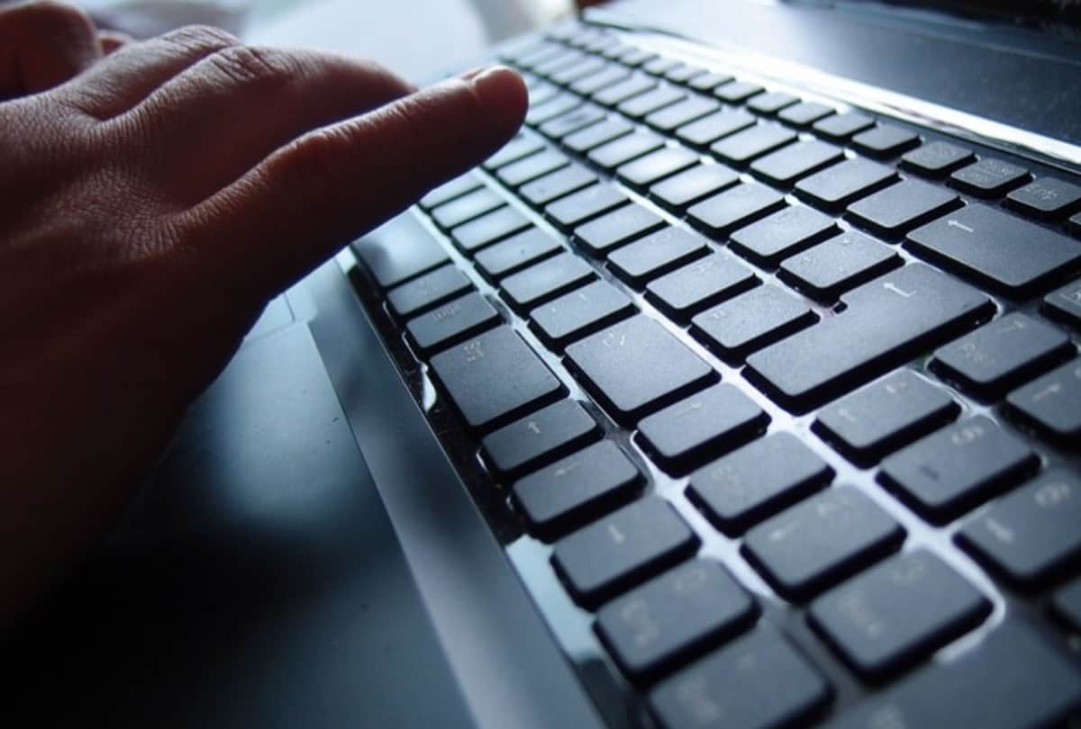 know how to use mouse as a computer keyboard