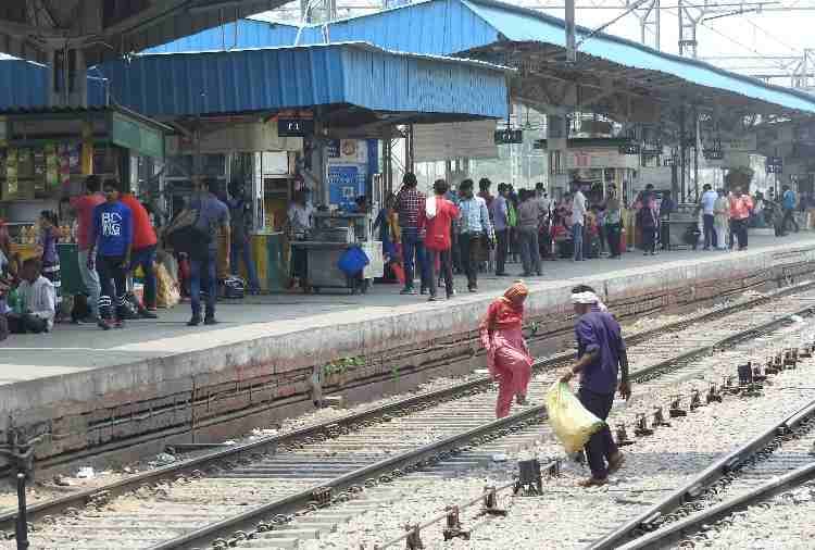 robbery in Patliputra Chandigarh Superfast Express, indian railway
