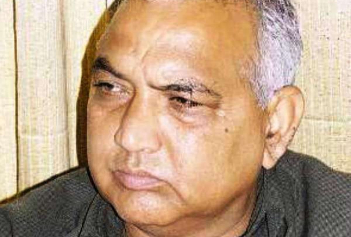ramesh dhawala hits out at officers in meeting