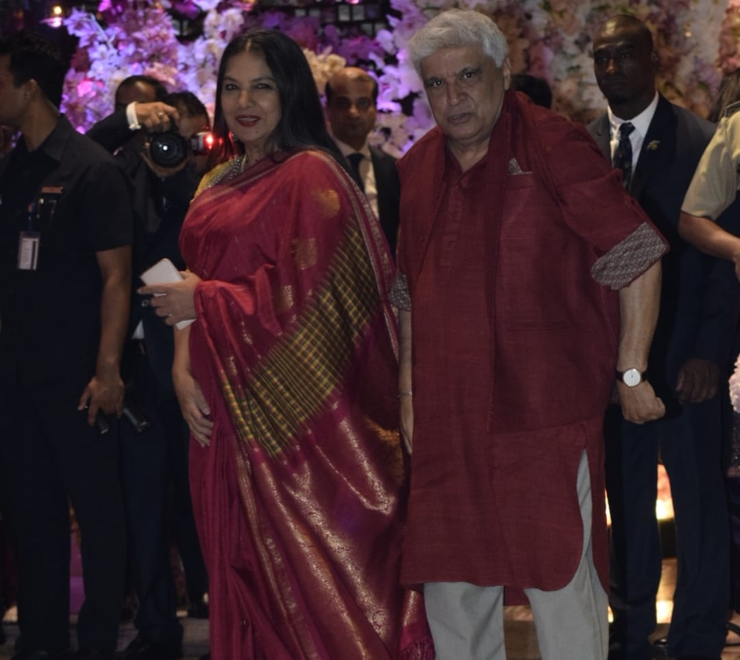 all bollywood stars reached Shloka Mehta and Akash Ambani engagement photos