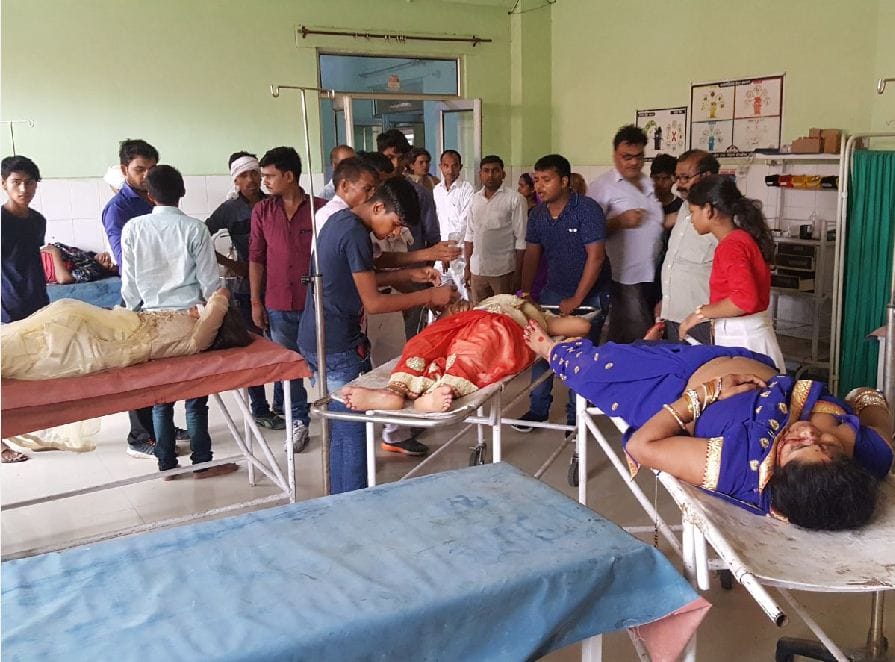 two dies after car overturns on Yamuna Expressway