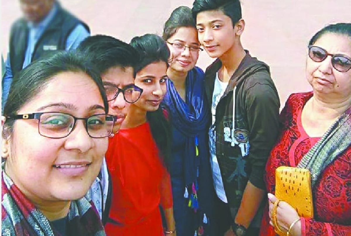 Specialists of Maulana Azad Medical College will test the dead bodies in burari hatyakand
