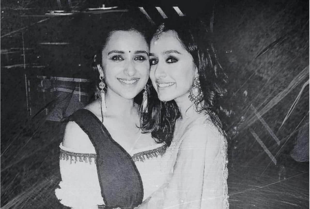 parineeti chopra adjust her dress at akash ambani engagement party