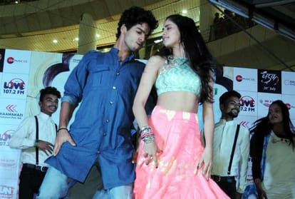 film dhadak cast jhanvi and ishaan interviewed with amar ujala