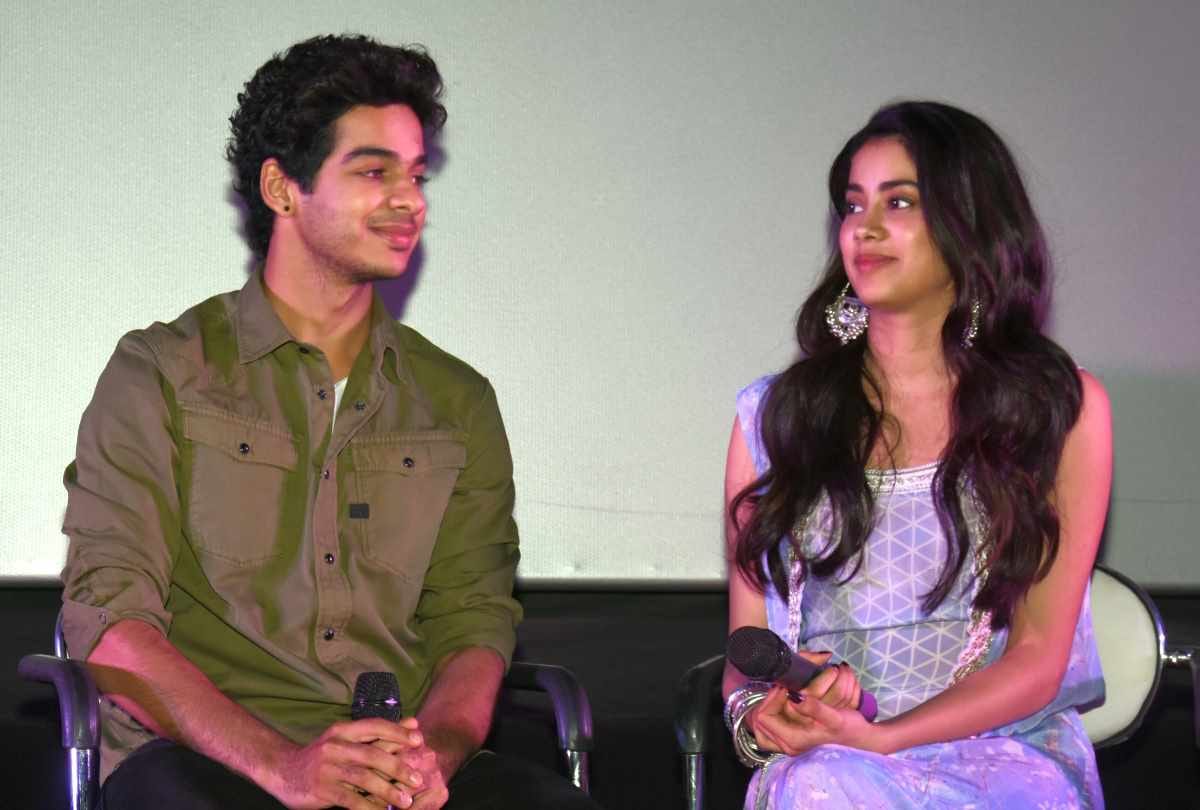 film dhadak cast jhanvi and ishaan interviewed with amar ujala