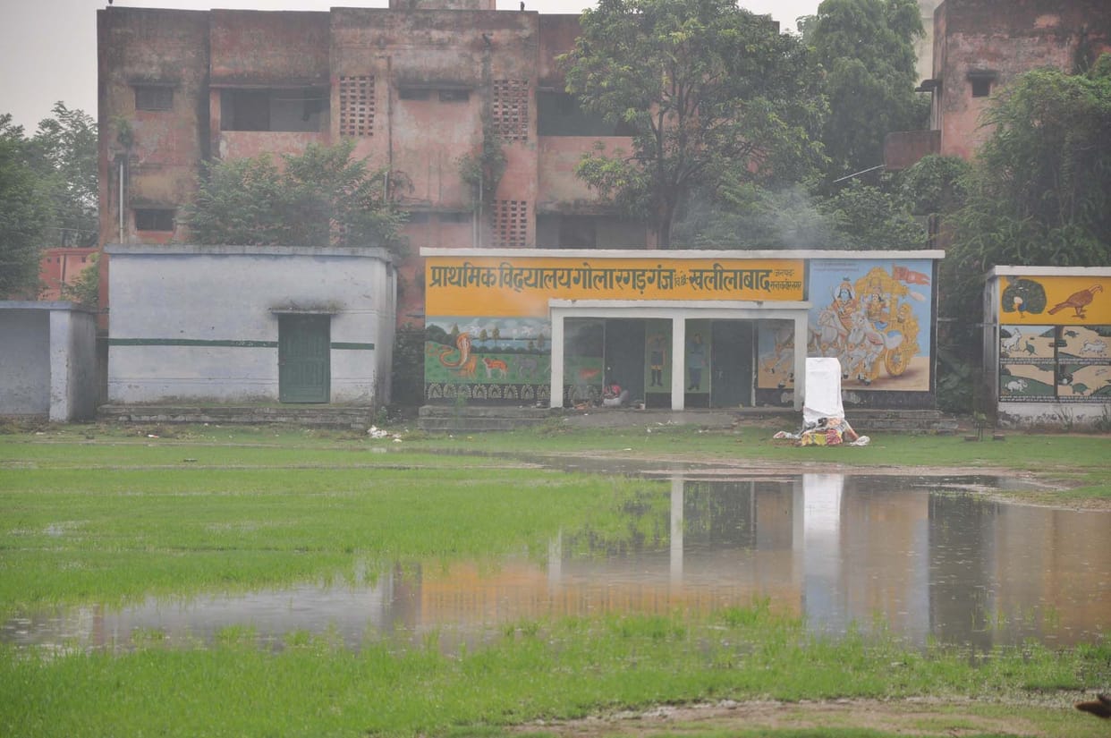 child mot reached in school do to rain