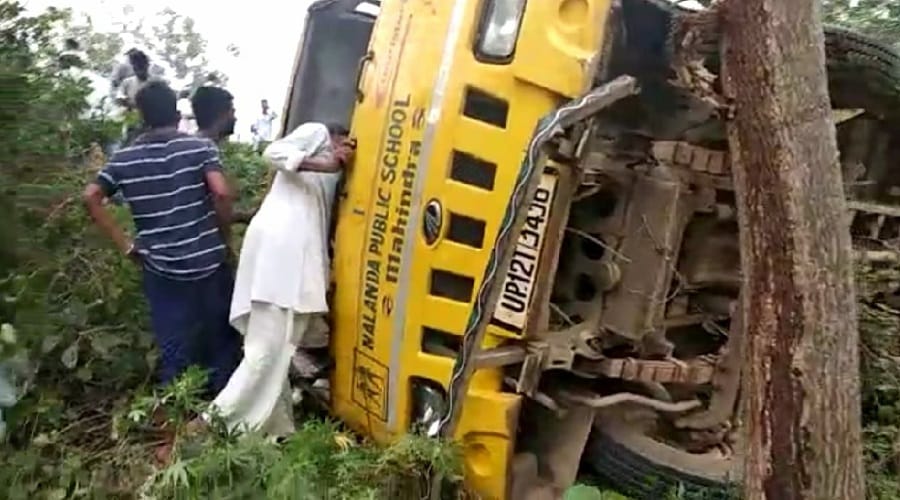 Bus accident in Muzaffarnagar, five children injured