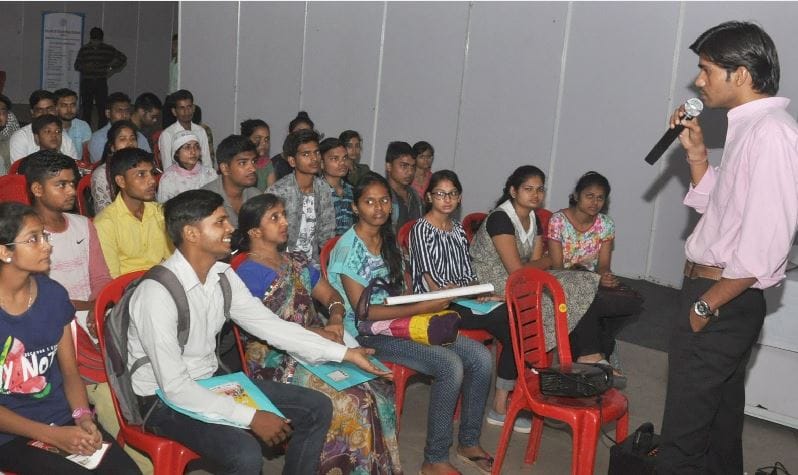 experts gave students tips to make career 