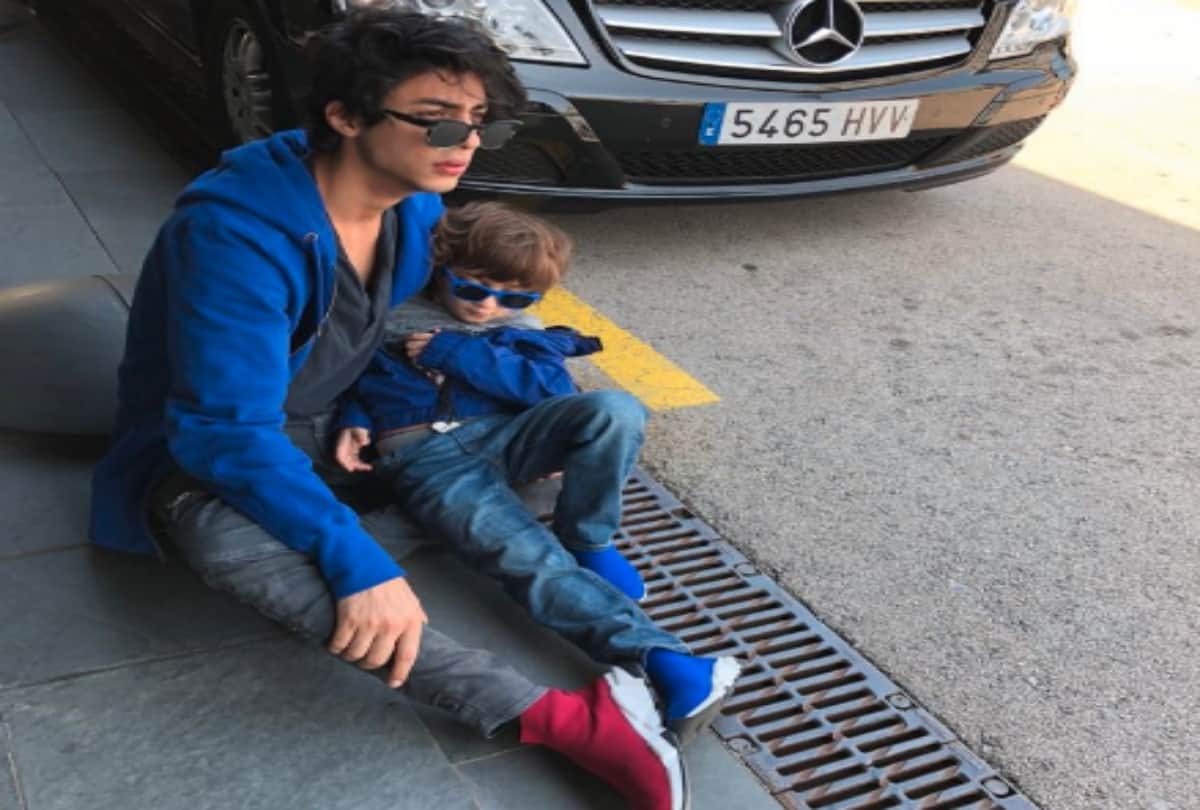 Aryan will debut in Bollywood with khushi Kapoor