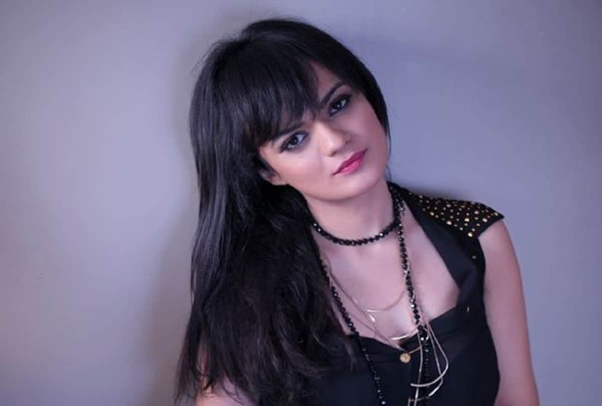 6 beautiful singer who can become an actress in bollywood