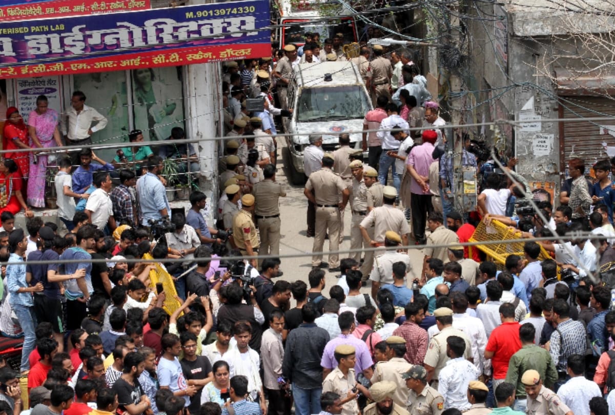 burari case Delhi police will questioned Sujata and Dinesh Chandawat 