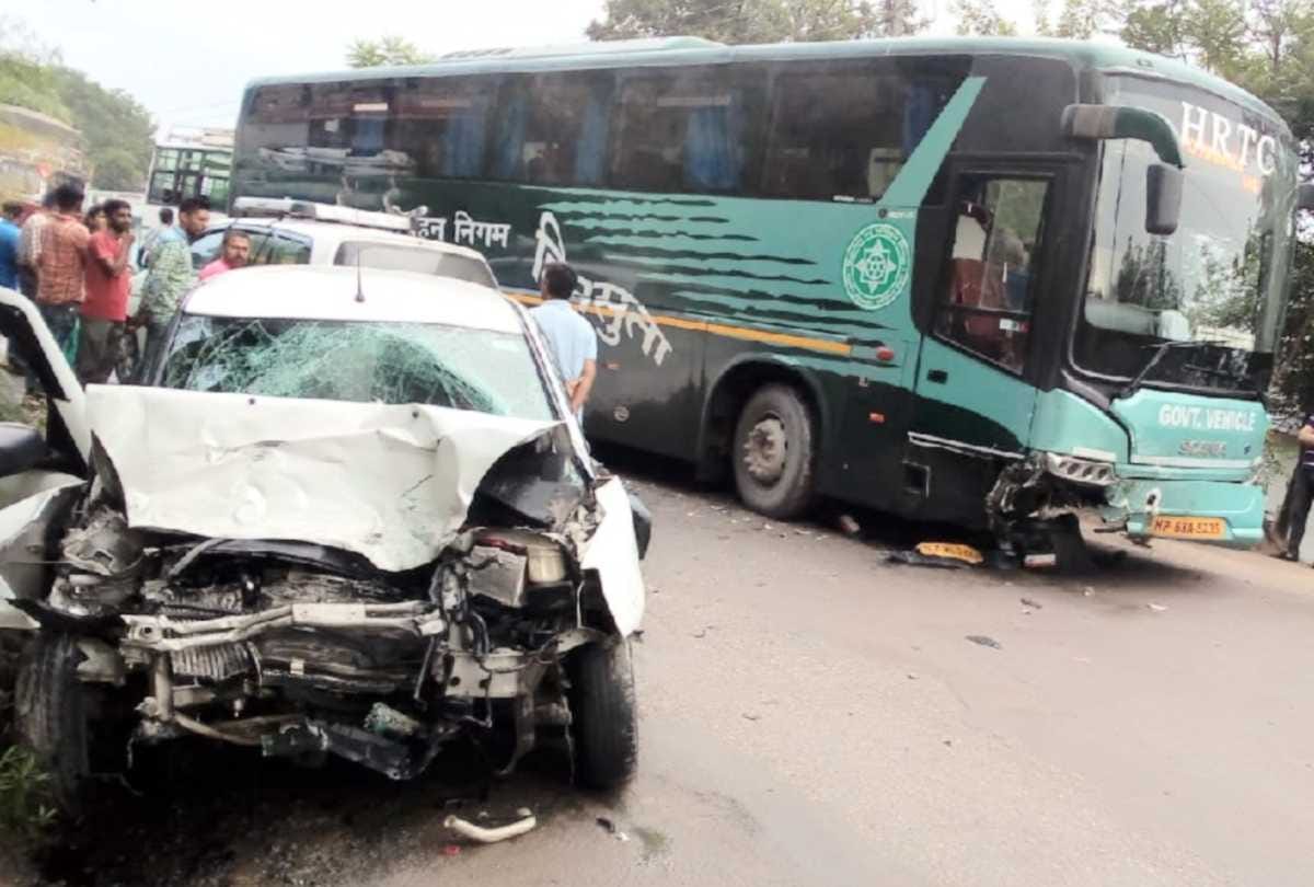 one died and three injured in a car volvo bus collision at mandi 