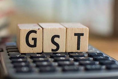 GSTOneYear: Government can not give refund, Business slow down