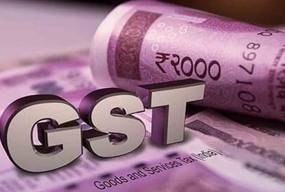 GSTOneYear: Government can not give refund, Business slow down