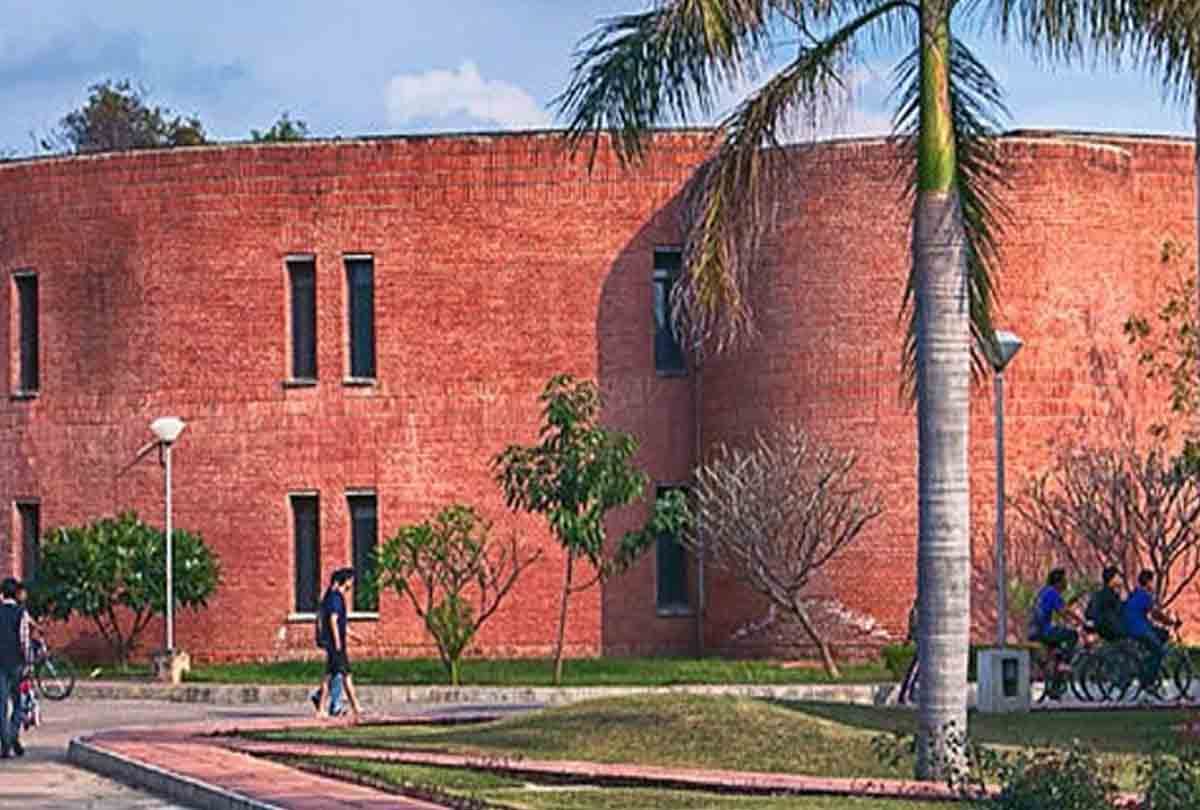 ninety lakh worth books missing from IIT library
