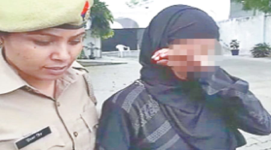 girl complained to the SSP, demanded to release a closed lover in jail