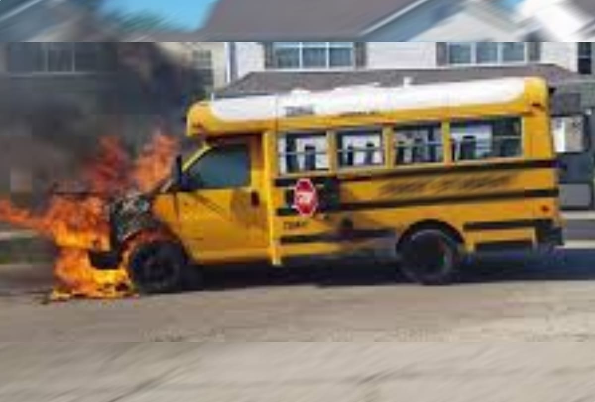 fire in a school van in Dehradun, Uttarakhand