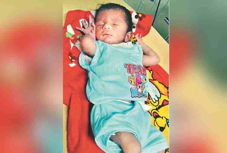 three days girl child thrown by parents in panchkula