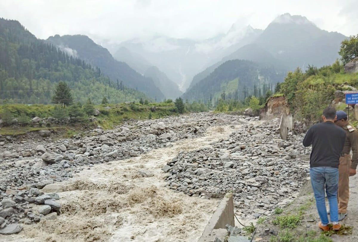 cloud brust in manali kullu himachal pradesh