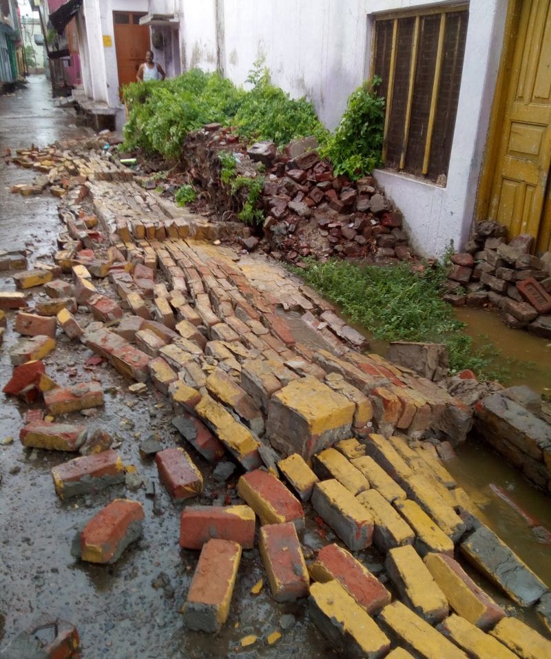 तेज बारिश बन गई आफत