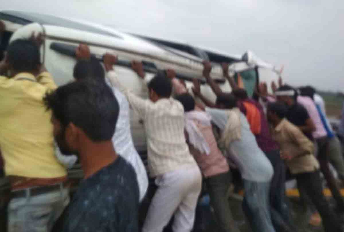 BJP MLA car accident in Kannauj