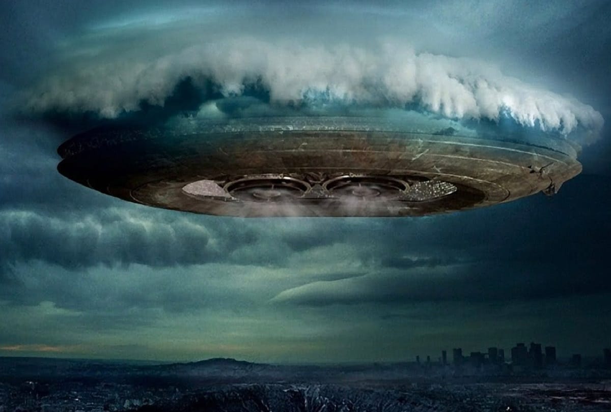 world ufo day 2018 these are the incidents happened  when people encounters with Aliens