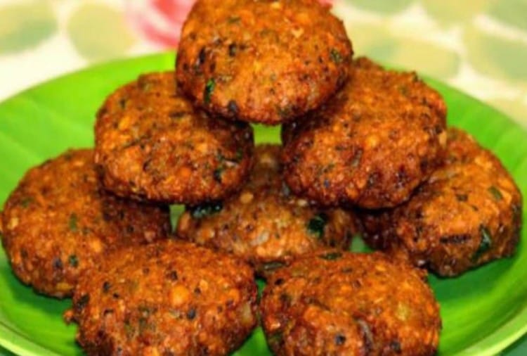 Easy Healthy Recipes How To Make Urad Dal Palak Vada Banane Ki Vidhi In