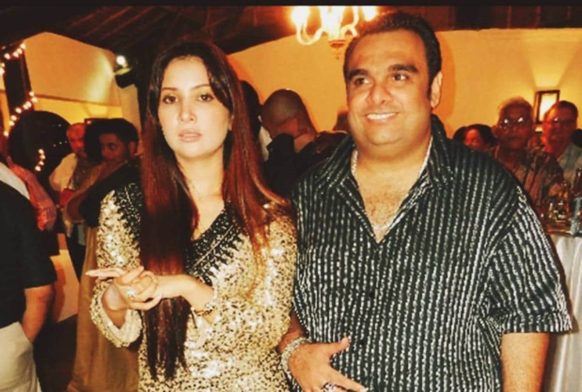 Kim Sharma Leander Paes Holiday Goa Vacation Photos Spark Dating Rumours