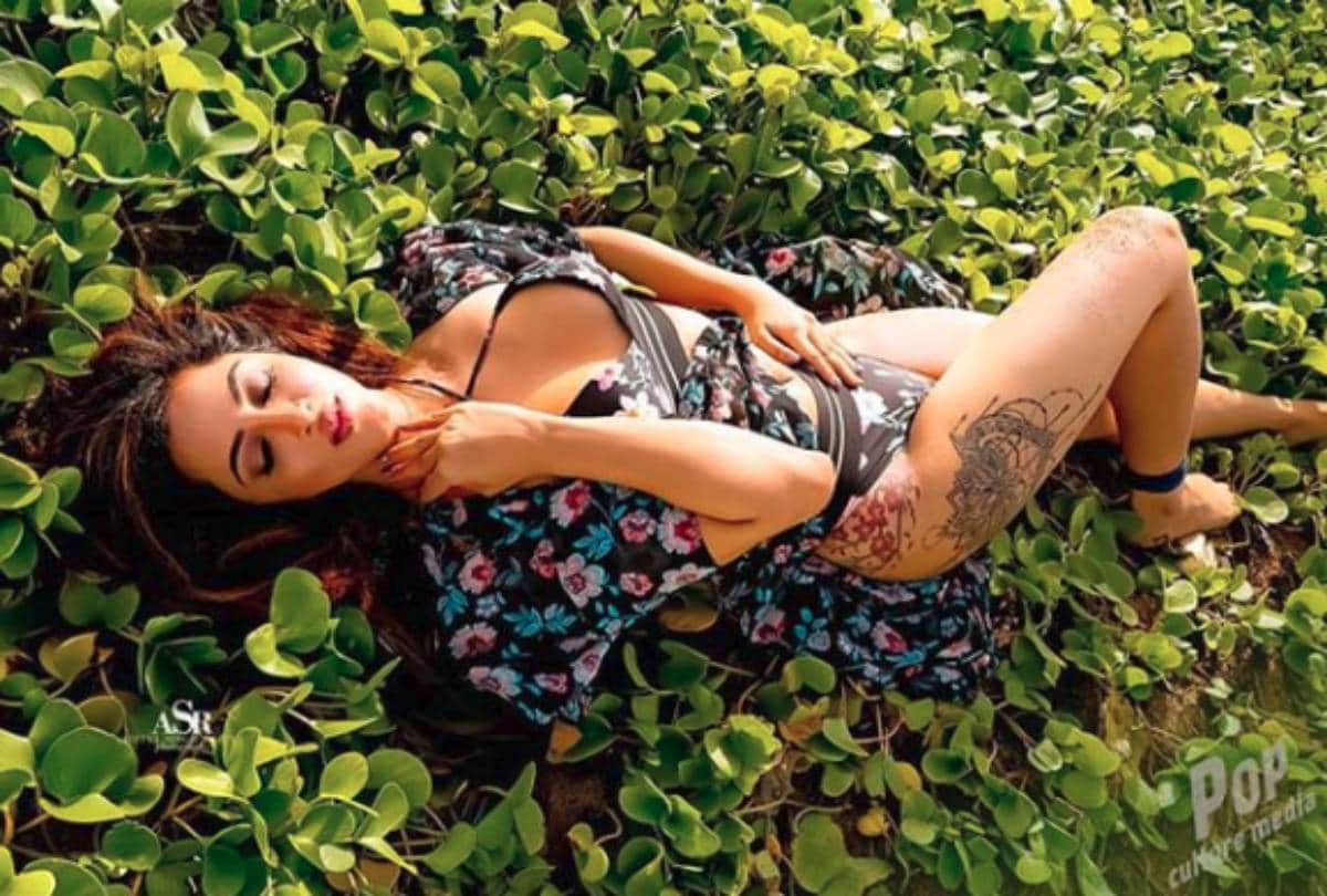 social media troll arshi khan for her bikini photoshoot
