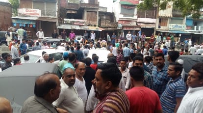 Bus accident in saharanpur, one student killed, many injured