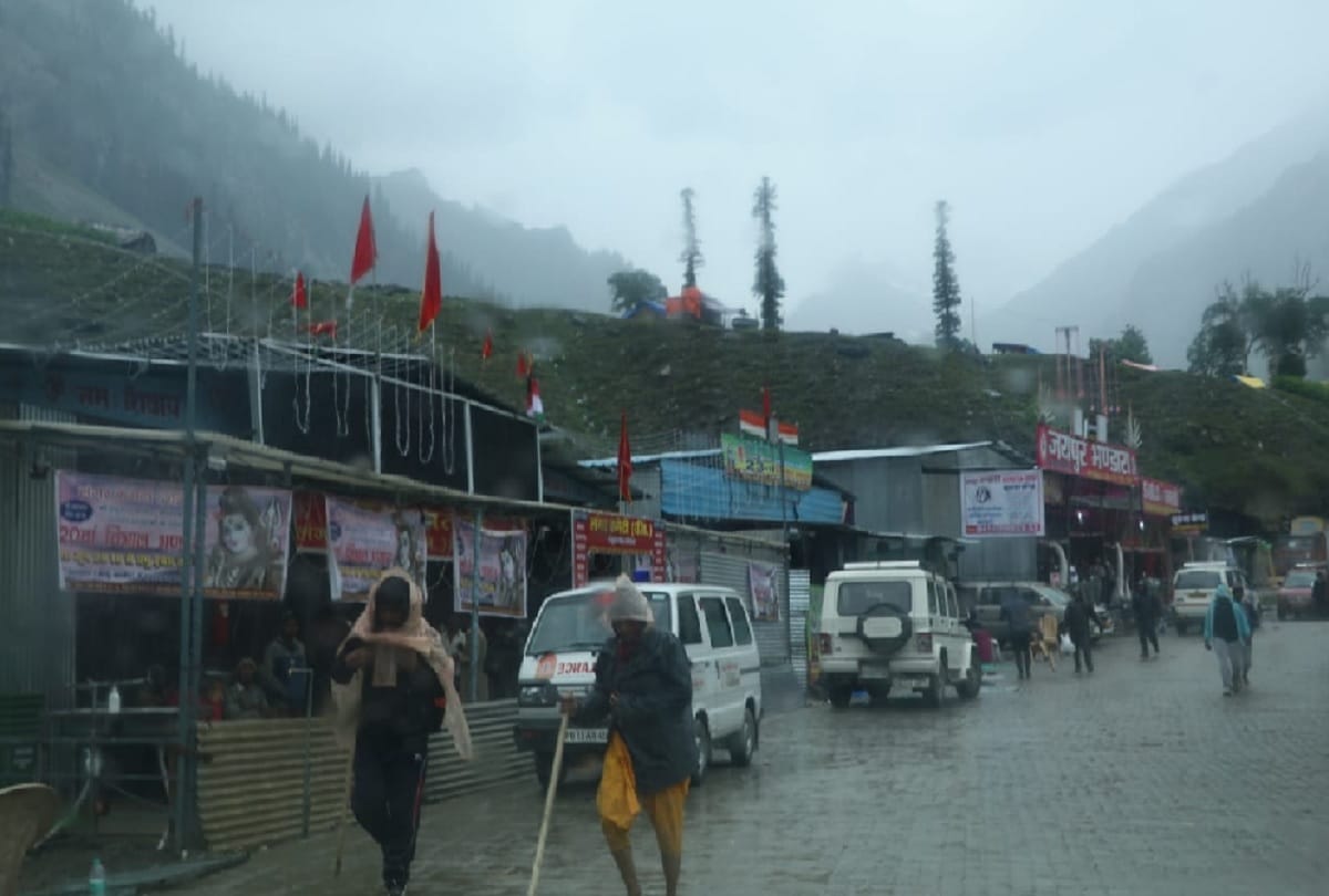 Amarnath: 18,467 pilgrims visit baba barfani on sixth day