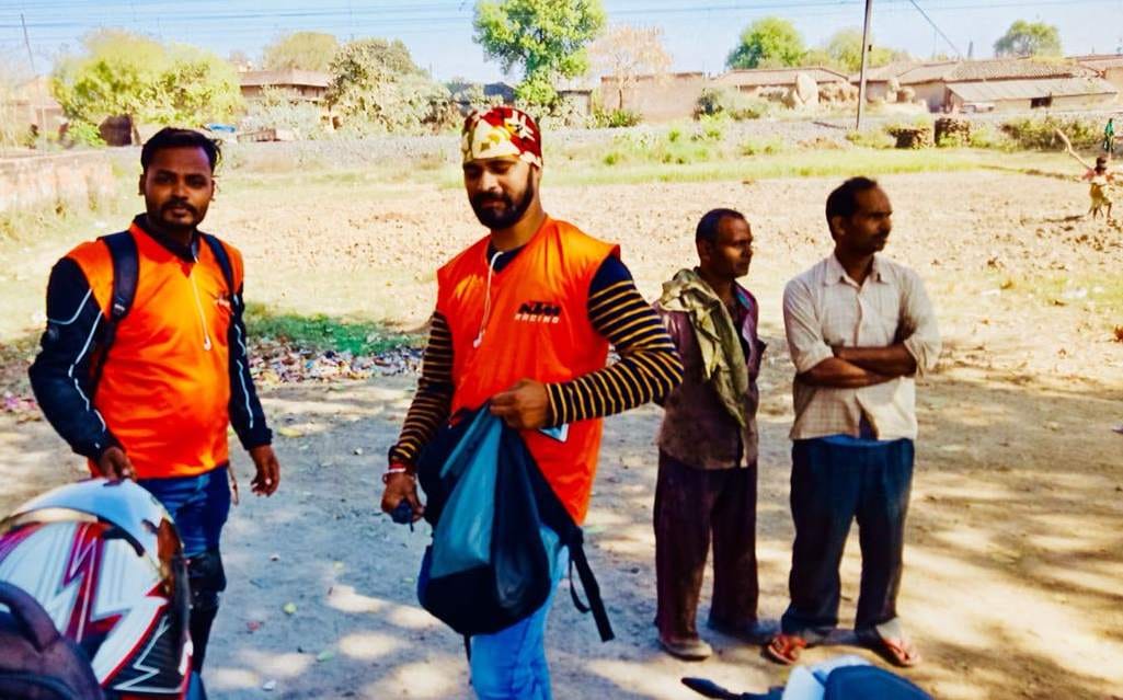 Varanasi to leh ladakh travelling by bike