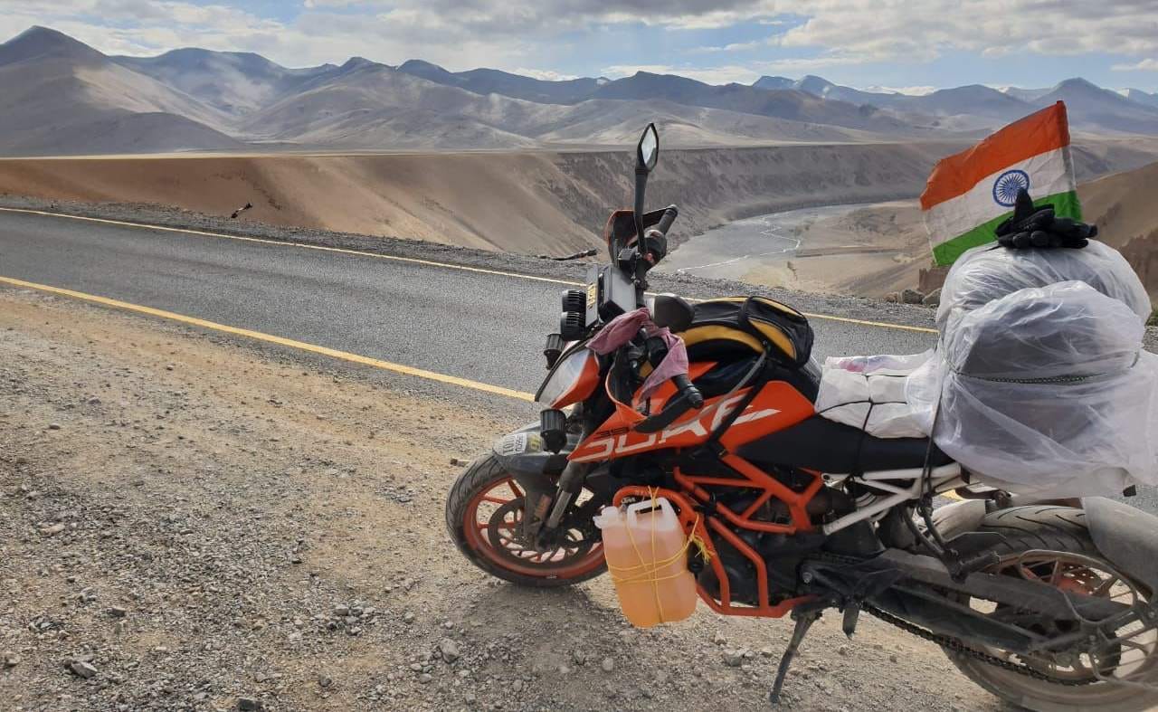 Varanasi to leh ladakh travelling by bike