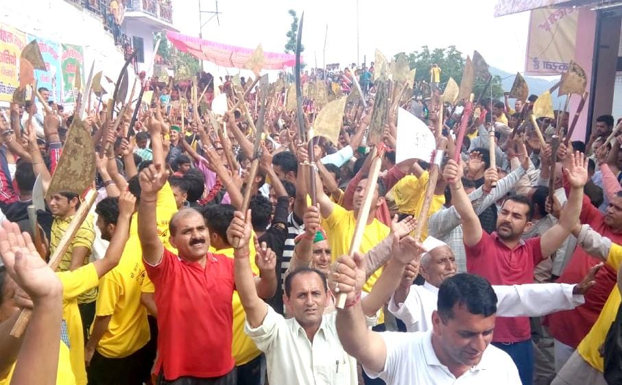 शांत महायज्ञ के मंत्रोच्चारण के साथ गूंजा शिलाई क्षेत्र