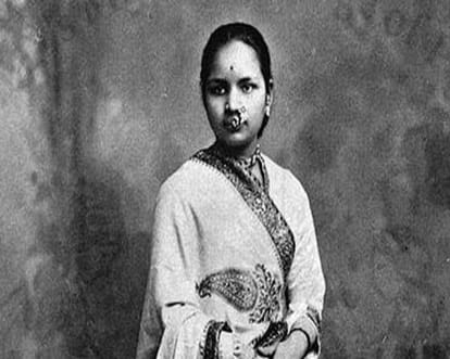 Inspiring stories of 4 female doctors who helped to change the face of Indian medicine